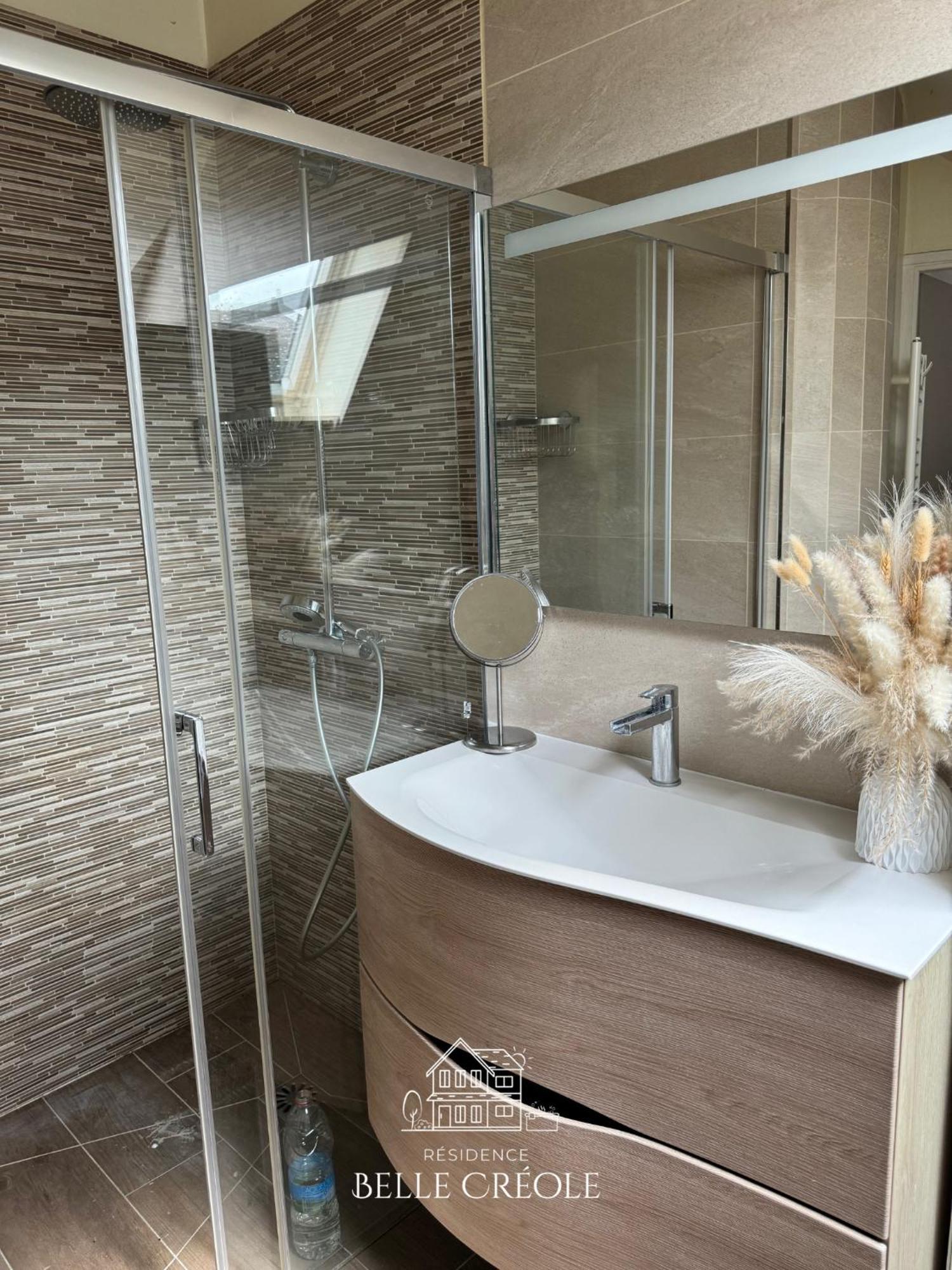 Duplex Vip Jacuzzi A 15Min De Disneyland Paris Et 1H De Paris Quincy-Voisins Exterior photo